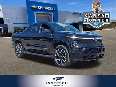 Used 2025 Chevrolet Silverado EV RST AWD/4WD image 1