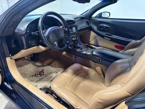 Used 1999 Chevrolet Corvette Convertible w/ Memory Pkg RWD image 20