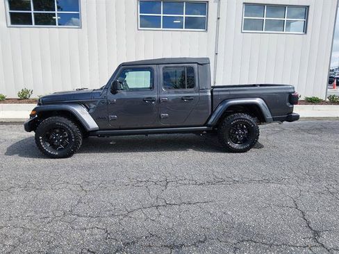 Certified 2025 Jeep Gladiator Sport AWD/4WD image 6