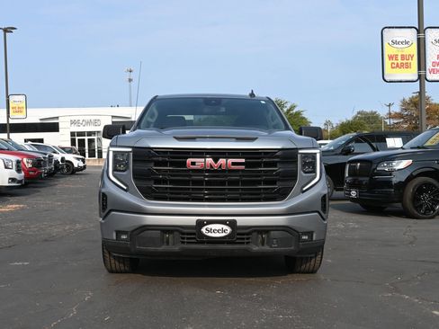 Used 2023 GMC Sierra 1500 Elevation RWD image 2