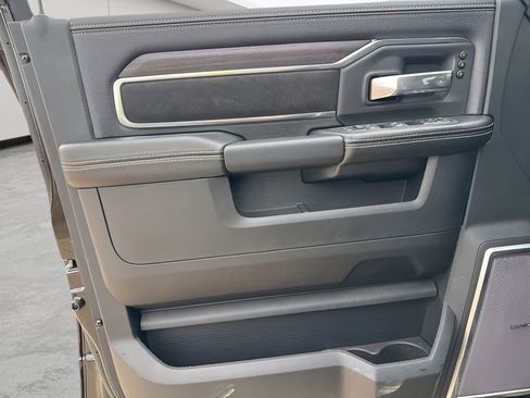 New 2026 RAM 2500 Laramie AWD/4WD image 45