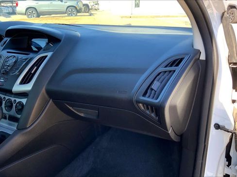 Used 2012 Ford Focus SE image 18