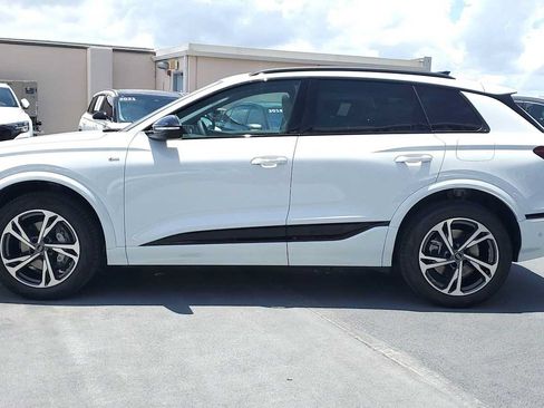 New 2027 Audi Q6 e-tron Premium Plus AWD/4WD image 3