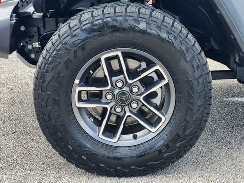 Used 2026 Jeep Gladiator Mojave image 7