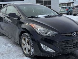 Used 2013 Hyundai Elantra video 1
