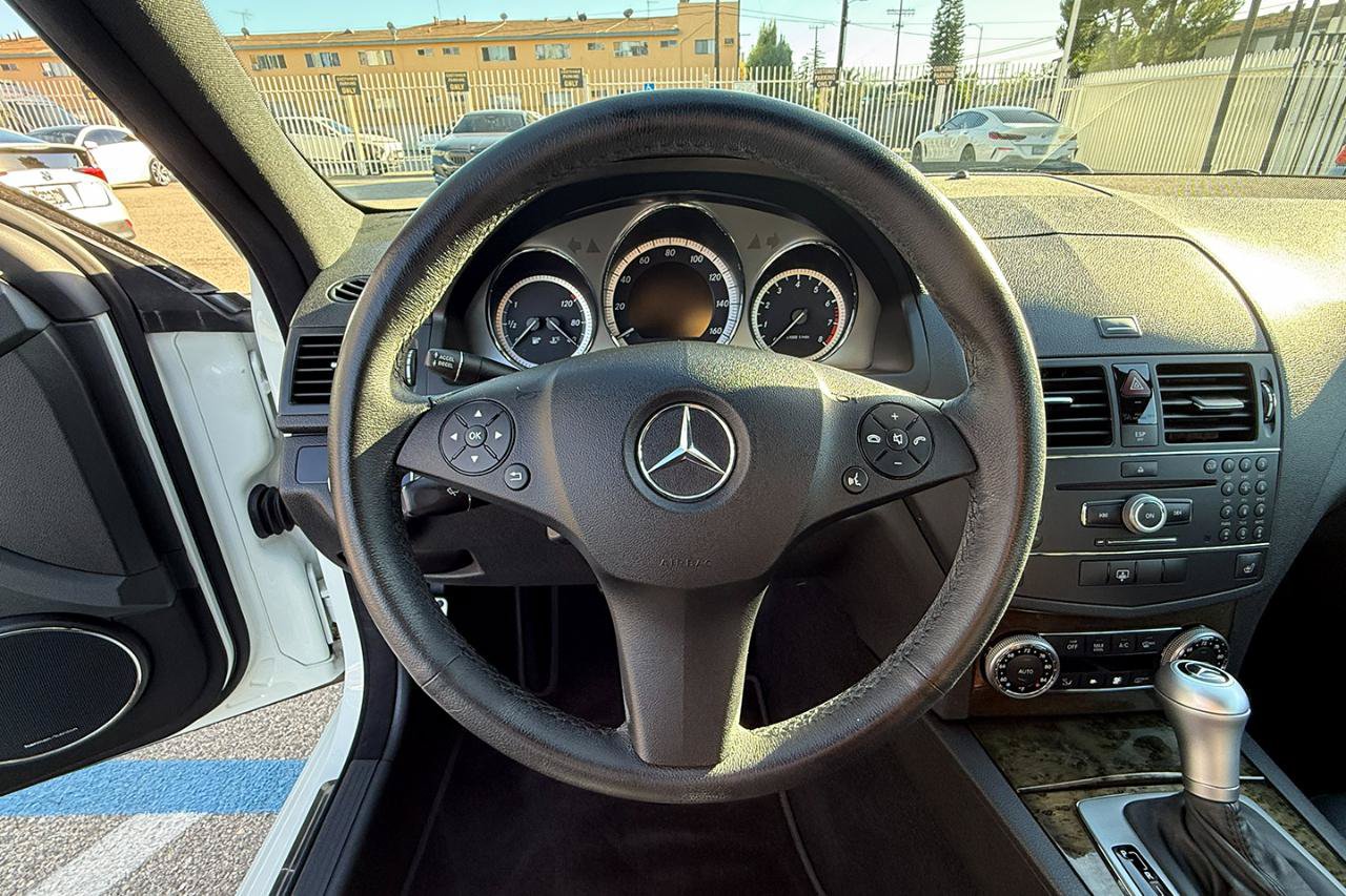 Used 2009 Mercedes-Benz C 350 Sport image 11
