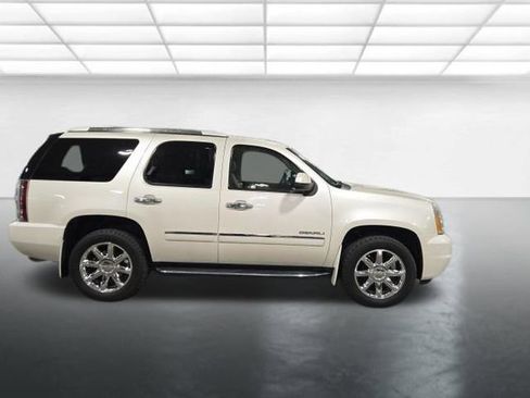 Used 2012 GMC Yukon Denali image 3