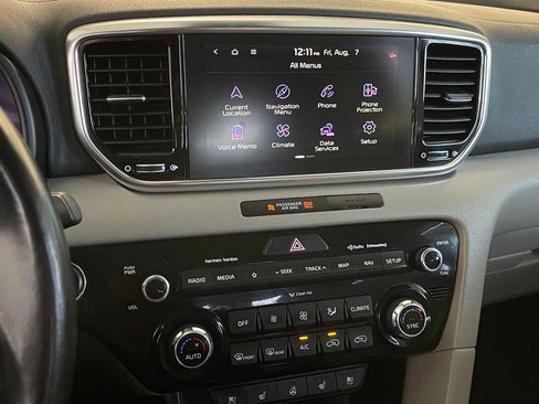 Used 2022 Kia Sportage EX w/ EX Technology Package FWD image 17