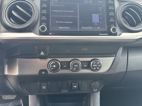 Used 2022 Toyota Tacoma SR5 RWD image 25