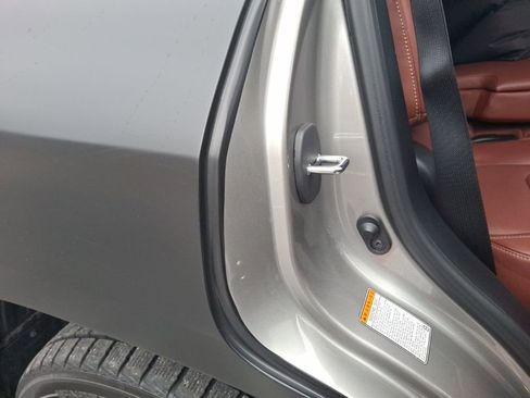 Used 2020 Lexus LX 570 4WD w/ Sport Package image 6