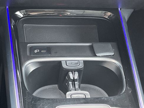 Certified 2022 Mercedes-Benz GLB 250 4MATIC image 33