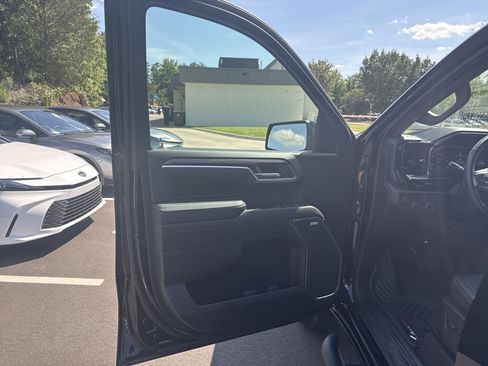 Used 2024 Chevrolet Silverado 1500 RST w/ Convenience Package II AWD/4WD image 14