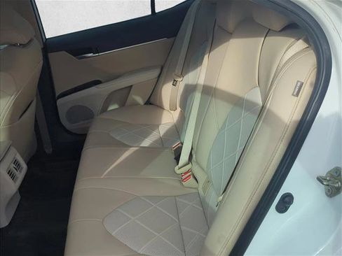 Used 2019 Toyota Camry XLE FWD image 23