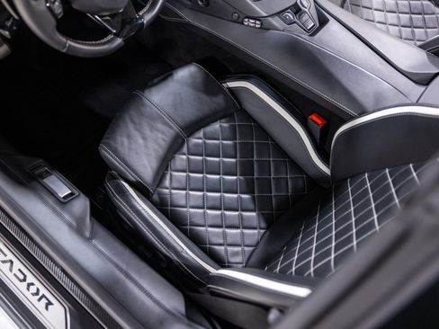 Used 2019 Lamborghini Aventador S image 48