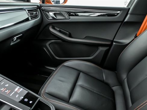 Used 2023 Porsche Macan S AWD/4WD image 26