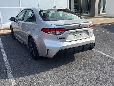 Used 2023 Toyota Corolla SE FWD image 4