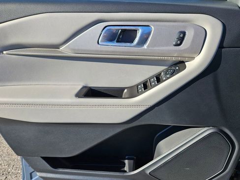 New 2026 Ford Explorer Active w/ Active Comfort Package RWD image 10