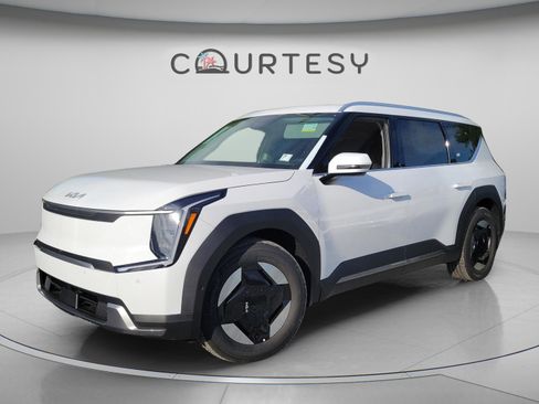 New 2026 Kia EV9 Wind AWD/4WD image 1