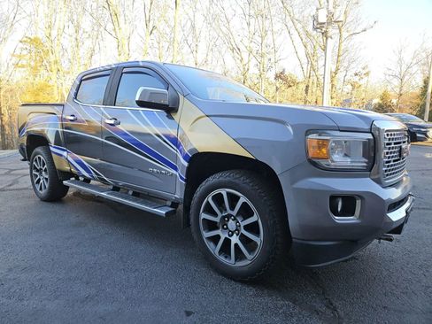 Used 2019 GMC Canyon Denali image 5
