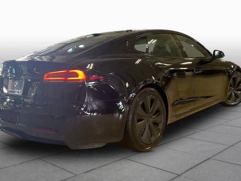 Used 2024 Tesla Model S image 11