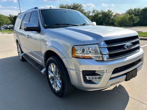 Used 2017 Ford Expedition Limited RWD image 4