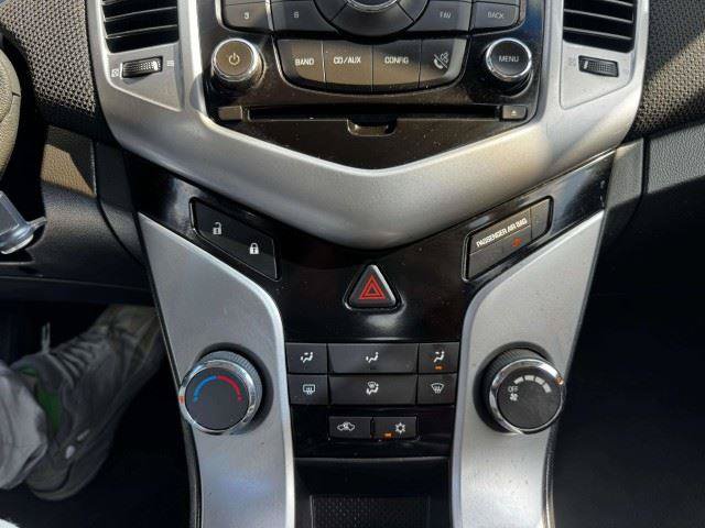Used 2011 Chevrolet Cruze LT FWD image 31