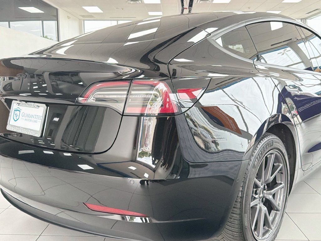 Used 2018 Tesla Model 3 Mid Range RWD image 11