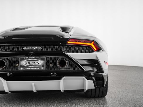 Used 2021 Lamborghini Huracan EVO RWD image 48