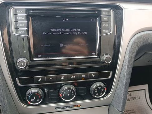 Used 2019 Volkswagen Passat 2.0T Wolfsburg image 20