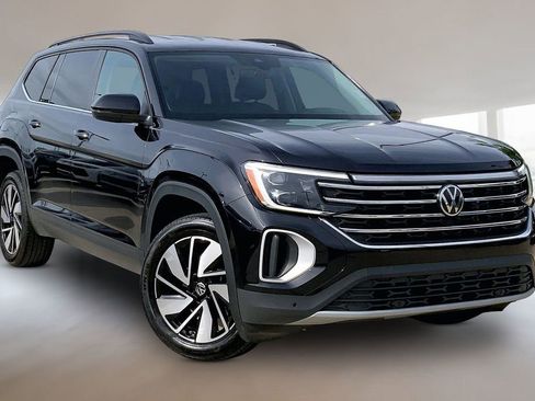 Used 2024 Volkswagen Atlas SE FWD image 11
