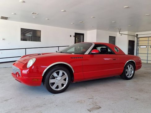 Used 2002 Ford Thunderbird RWD image 2
