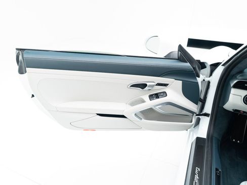 Certified 2019 Porsche 911 Turbo S image 22