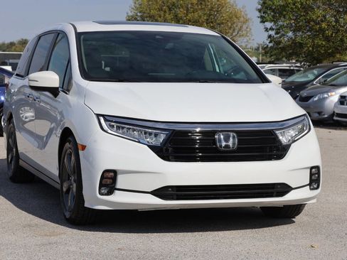Used 2023 Honda Odyssey EX-L image 4