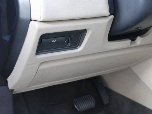 Used 2015 Land Rover Range Rover Evoque Pure Plus image 22