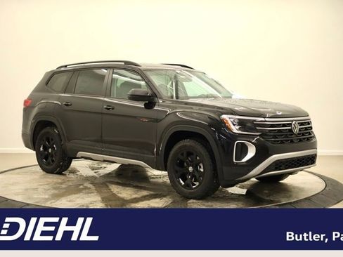 New 2026 Volkswagen Atlas Peak Edition AWD/4WD image 1