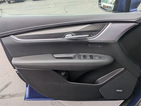 New 2025 Cadillac XT5 Sportv w/ Technology Package image 11