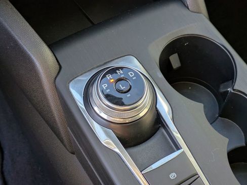 Used 2021 Ford Escape S image 24