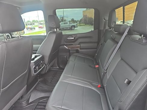 Used 2021 GMC Sierra 1500 SLT w/ SLT Convenience Package AWD/4WD image 14