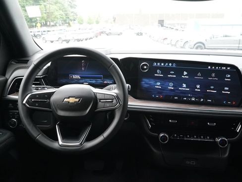 Used 2026 Chevrolet Tahoe LS AWD/4WD image 10