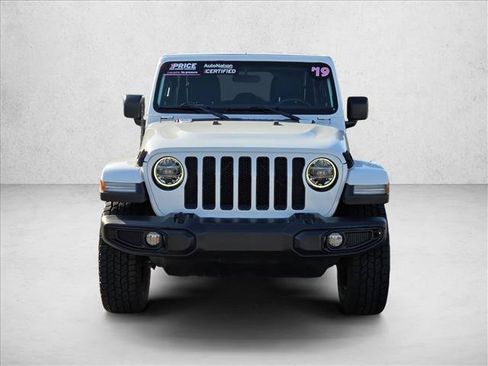 Used 2019 Jeep Wrangler Unlimited Sahara AWD/4WD image 2