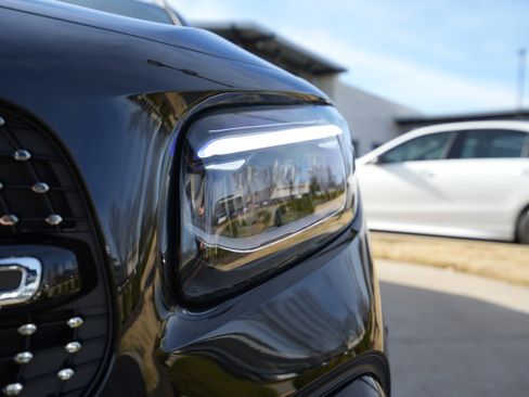 New 2026 Mercedes-Benz GLB 250 4MATIC image 12