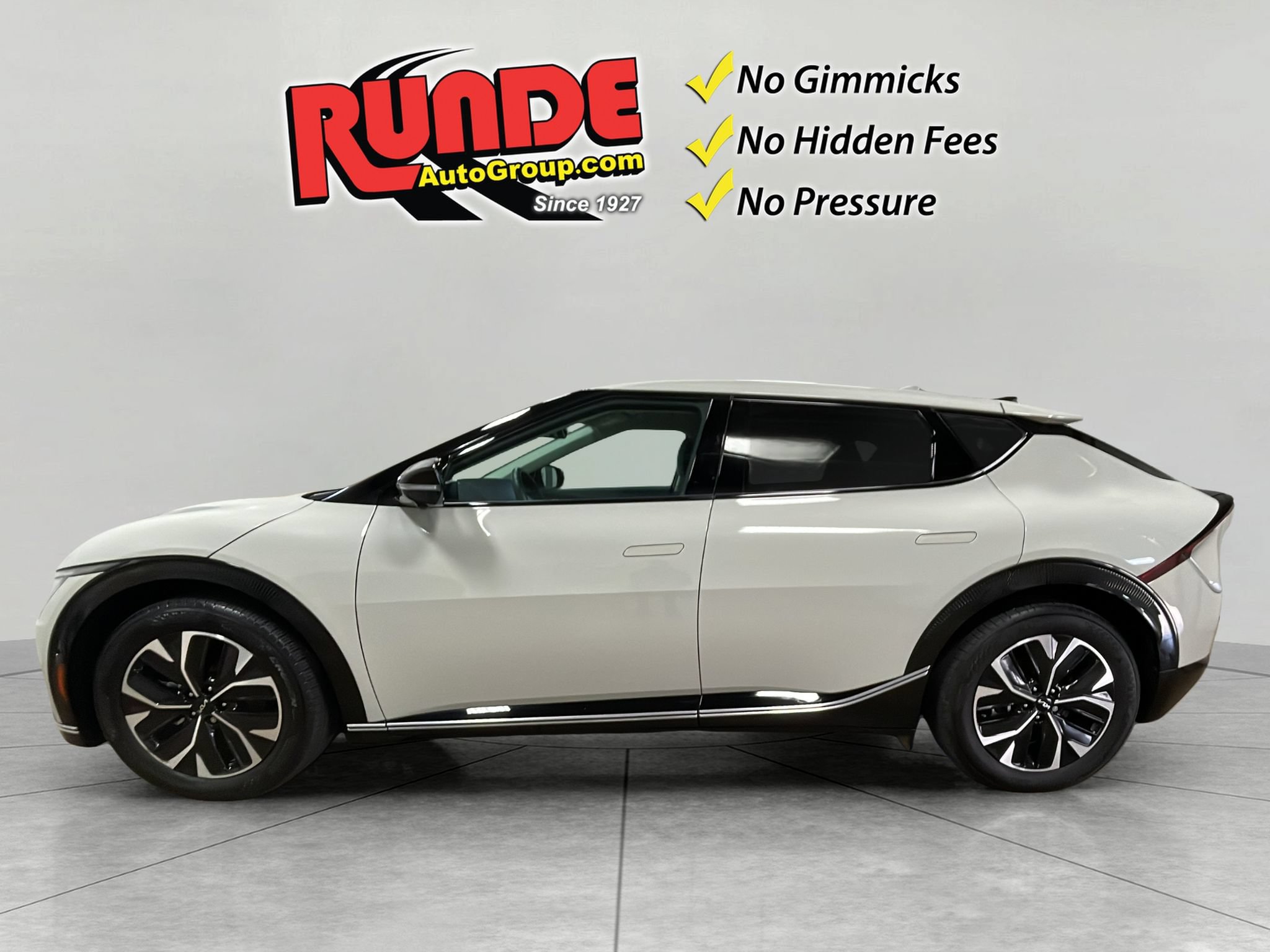 Used 2023 Kia EV6 Wind w/ Wind Technology Package AWD/4WD image 3