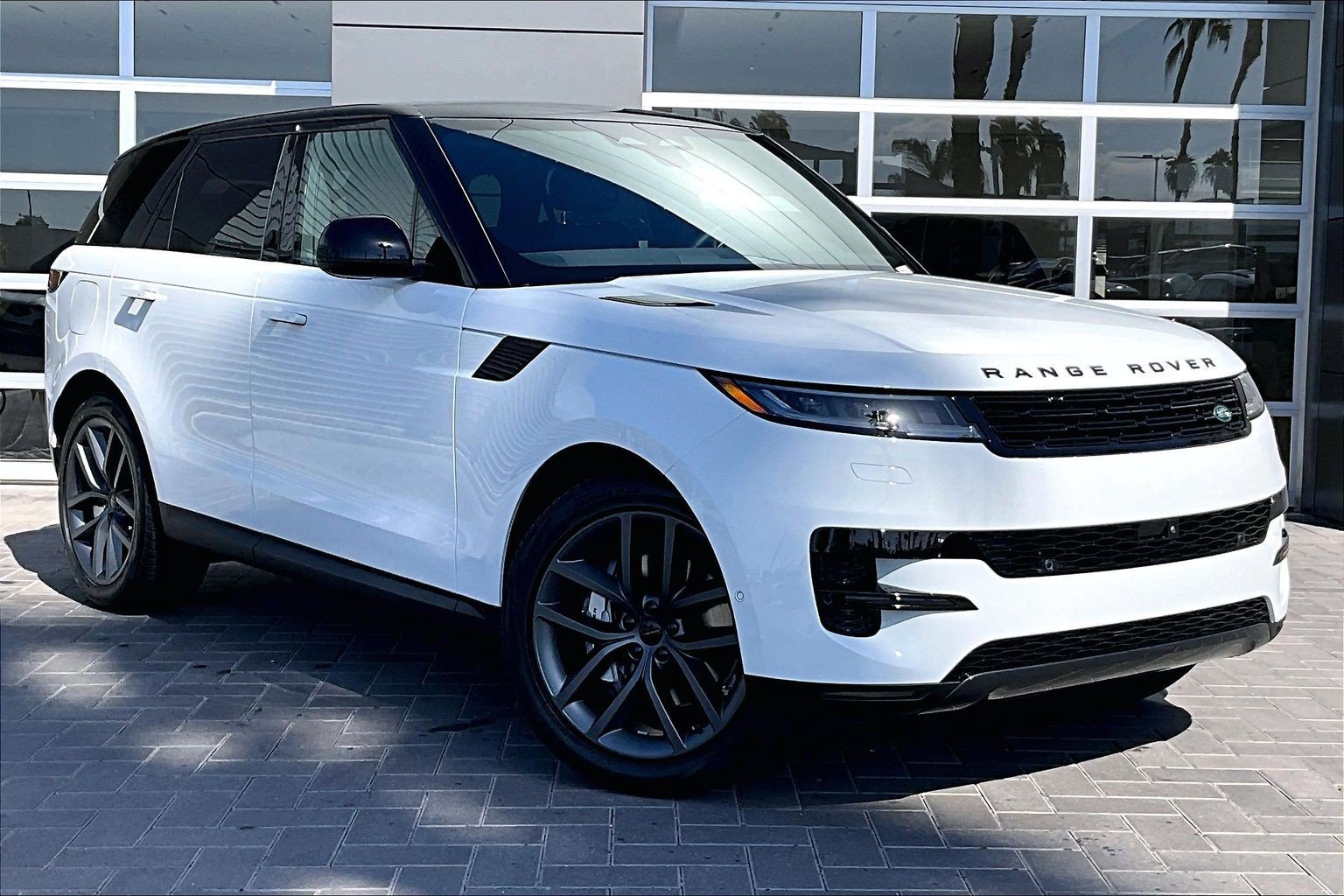 New 2027 Land Rover Range Rover Sport SE AWD/4WD image 2