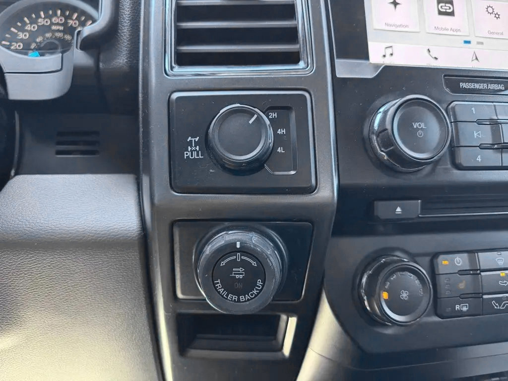 Used 2018 Ford F150 XLT w/ Equipment Group 302A Luxury AWD/4WD image 23