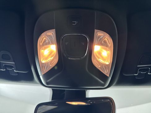 New 2026 Jeep Compass Limited image 25