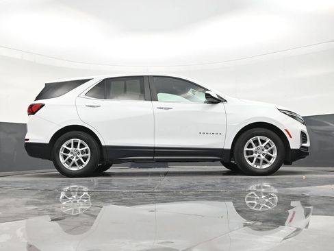 Used 2024 Chevrolet Equinox LT FWD image 25