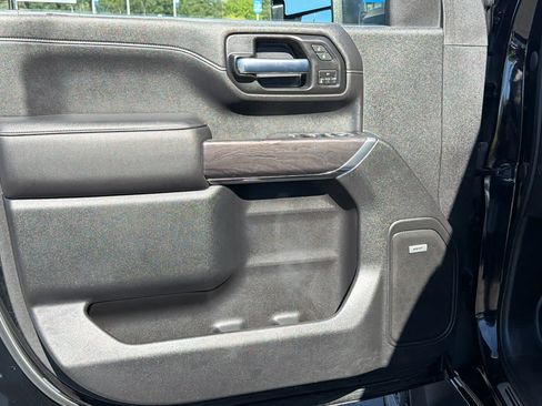 Used 2020 Chevrolet Silverado 2500 LTZ w/ LTZ Plus Package AWD/4WD image 23