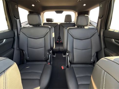 Used 2024 Cadillac XT6 Sport image 14
