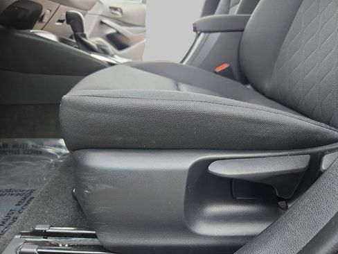 Used 2024 Toyota Corolla LE image 28