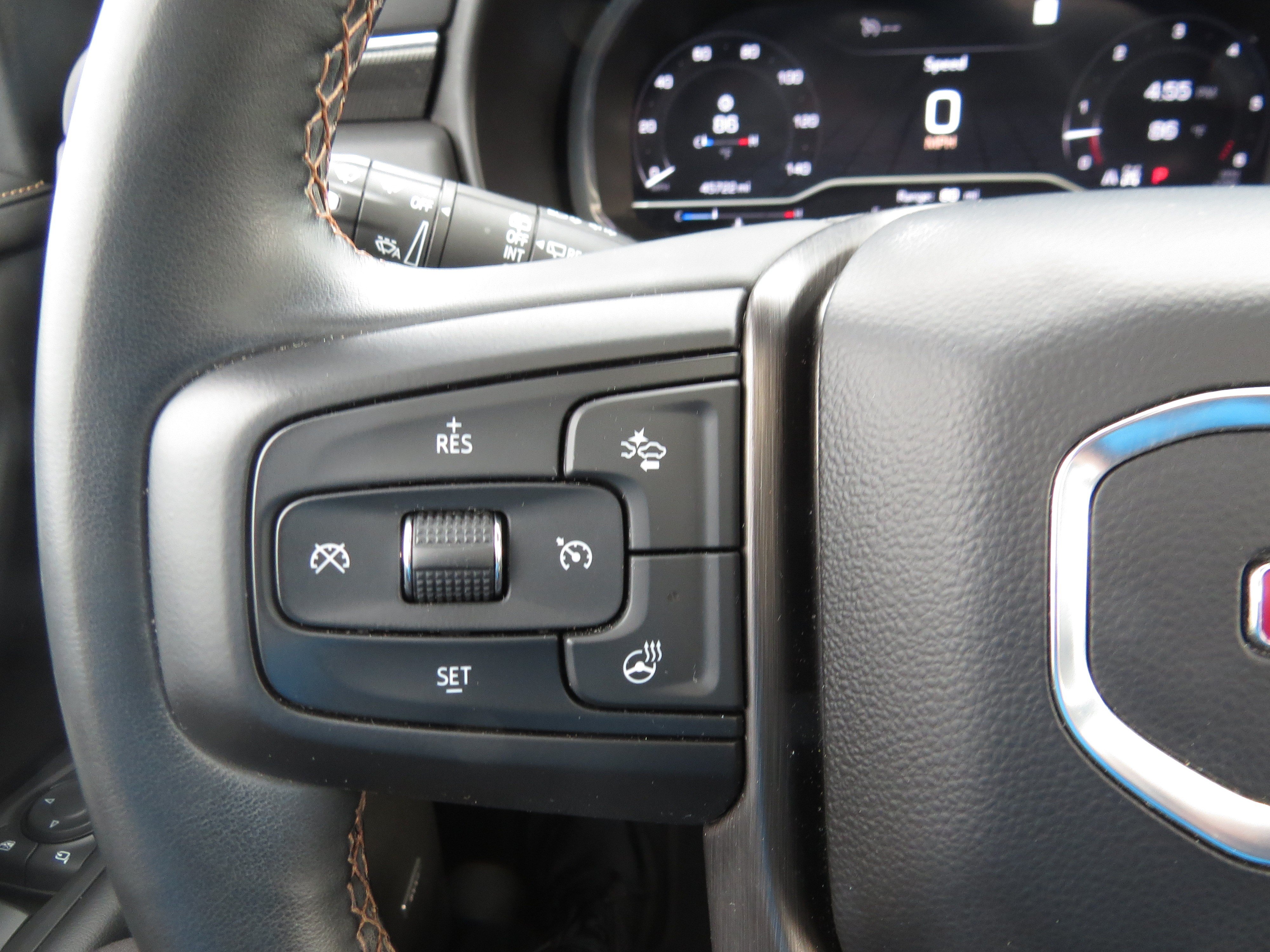Used 2023 GMC Yukon AT4 AWD/4WD image 19